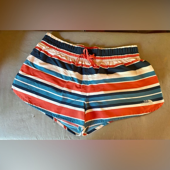 💥The North Face // FlashDry Running Shorts💥 - Picture 1 of 11